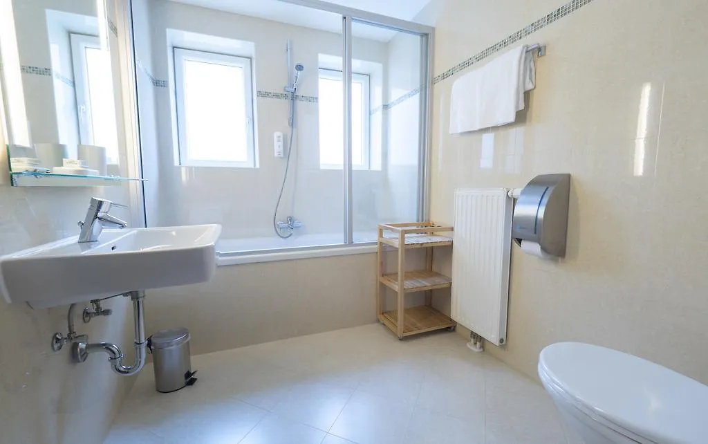 Hotel Flair Salzburg 3*,